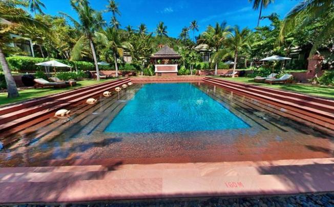 Фото отеля MELATI BEACH RESORT & SPA 