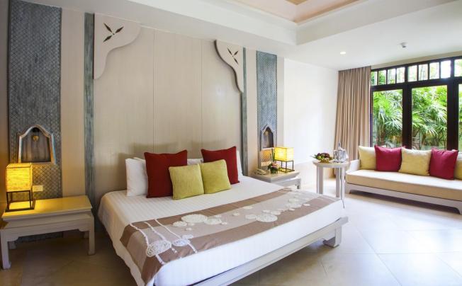 Фото отеля MELATI BEACH RESORT & SPA 