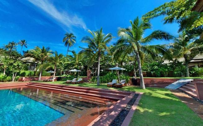 Фото отеля MELATI BEACH RESORT & SPA 