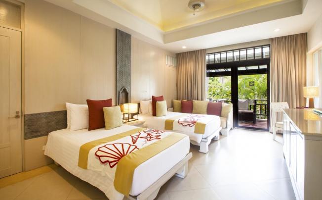 Фото отеля MELATI BEACH RESORT & SPA 