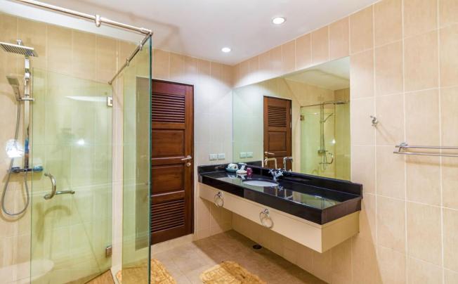Фото отеля Karon View Apartments