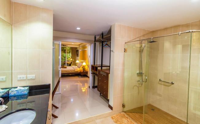 Фото отеля Karon View Apartments