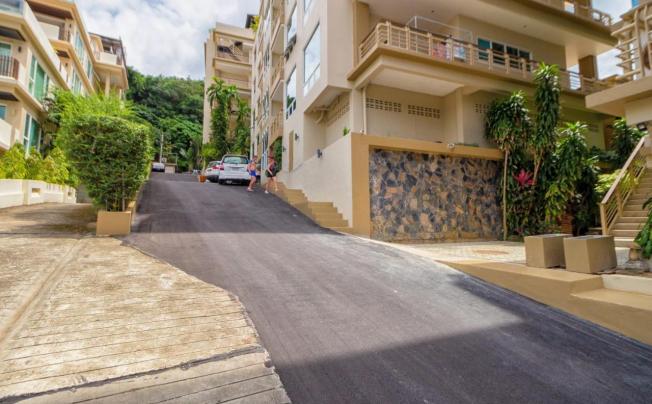 Фото отеля Karon View Apartments