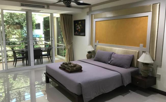 Фото отеля Karon View Apartments