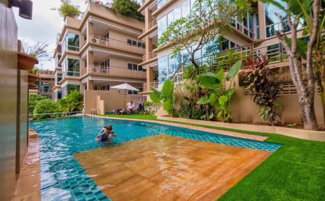 Фото отеля Karon View Apartments