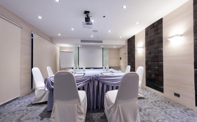 Фото отеля Arize Hotel Sukhumvit