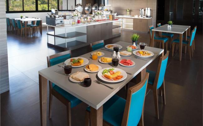 Фото отеля Simplitel Hotel Karon Phuket