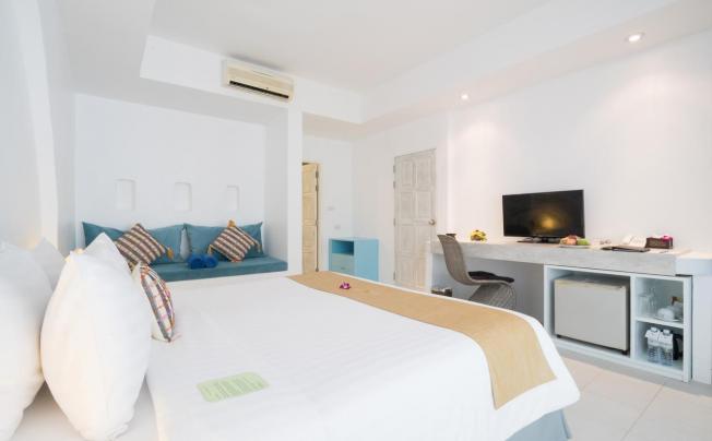 Фото отеля Ocean Breeze Resort Khaolak
