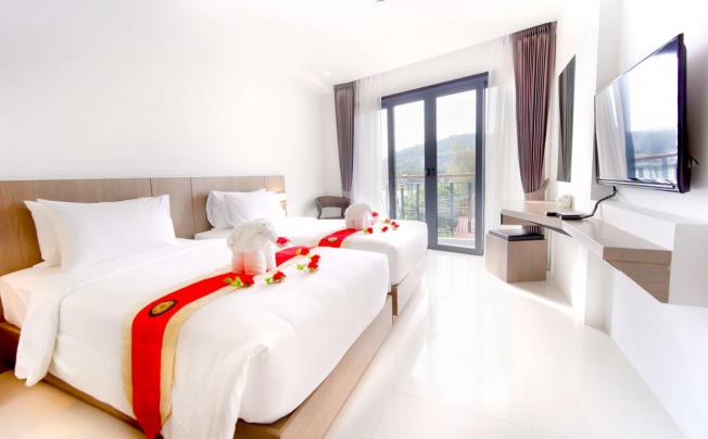 Фото отеля Phoenix Hotel Karon Beach