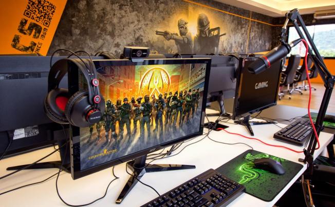 Фото отеля Gamers Paradise Hotel