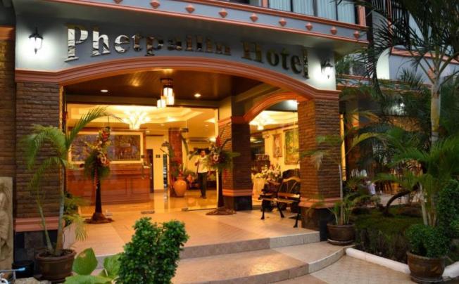 Фото отеля Krabi Phetpailin Hotel (ex. Sripet Hotel)