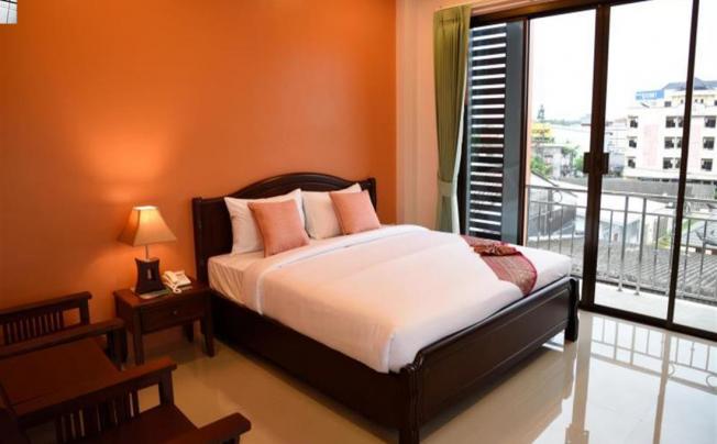 Фото отеля Krabi Phetpailin Hotel