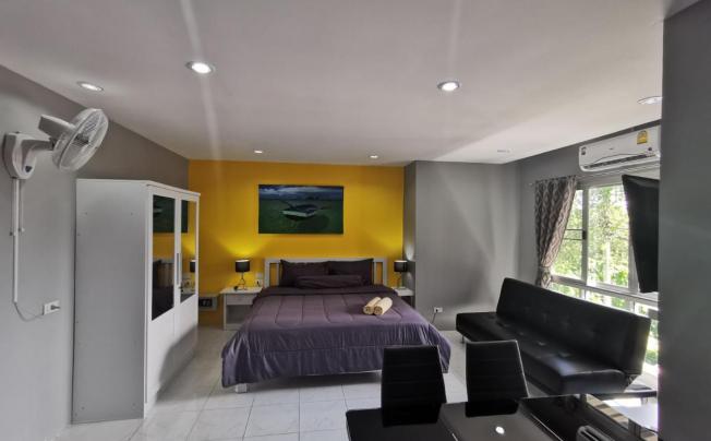 Фото отеля Karon Studio Service Apartment