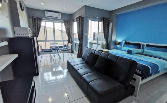 Фото отеля Karon Studio Service Apartment