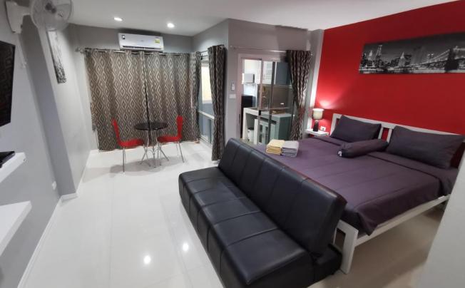 Фото отеля Karon Studio Service Apartment
