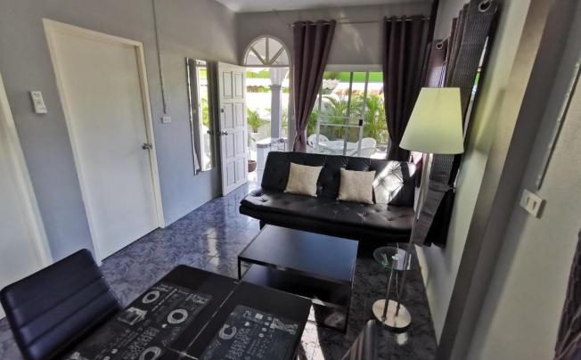 Фото отеля Karon Studio Service Apartment