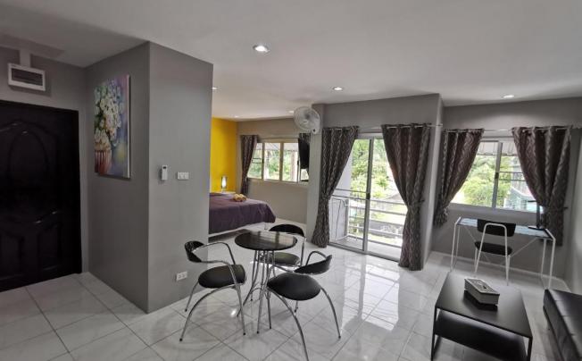 Фото отеля Karon Studio Service Apartment