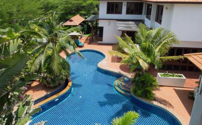 Фото отеля THE ROYAL TROPICAL BEACH CONDOMINIUM
