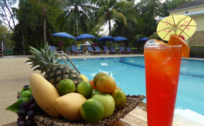 Фото отеля THE ROYAL TROPICAL BEACH CONDOMINIUM