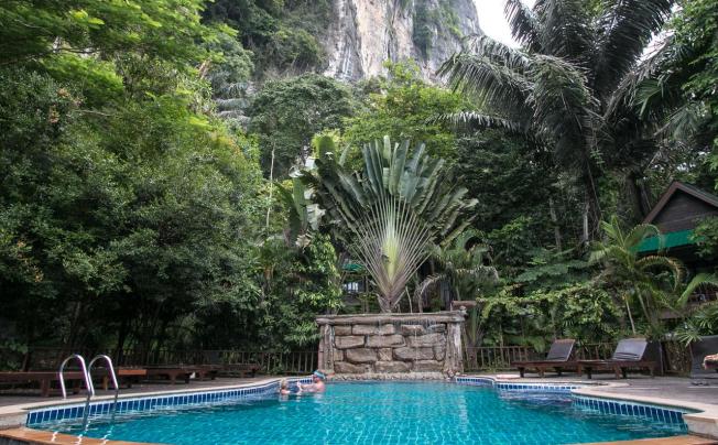 Фото отеля Ao Nang Cliff View Resort