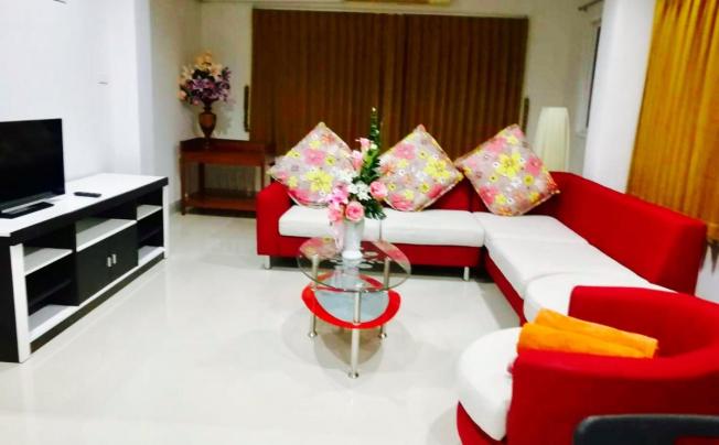 Фото отеля Siray House