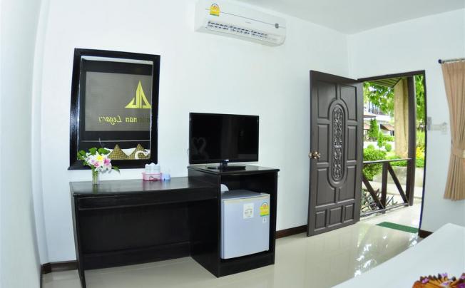 Фото отеля Phi Phi Andaman Legacy Resort