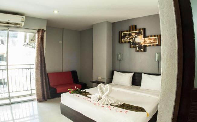 Фото отеля Holiday Home Patong