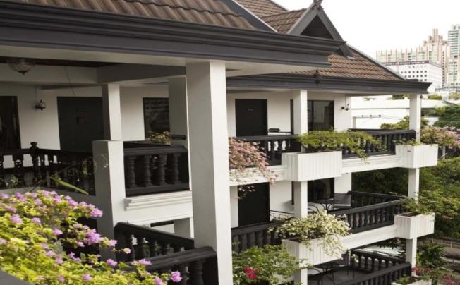 Фото отеля Borarn House Hotel
