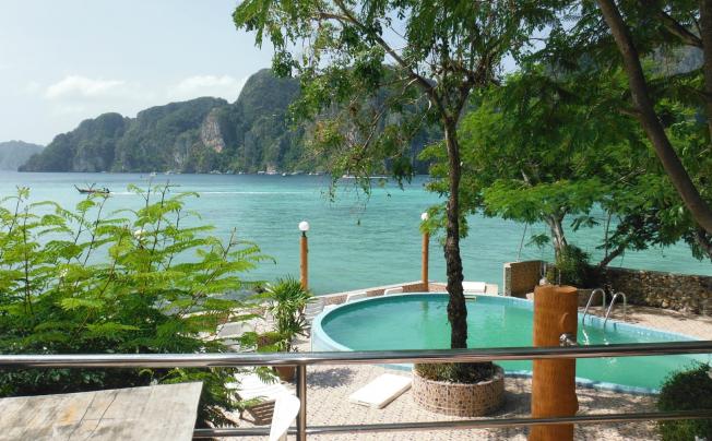 Фото отеля Phi Phi Don Chukit Resort