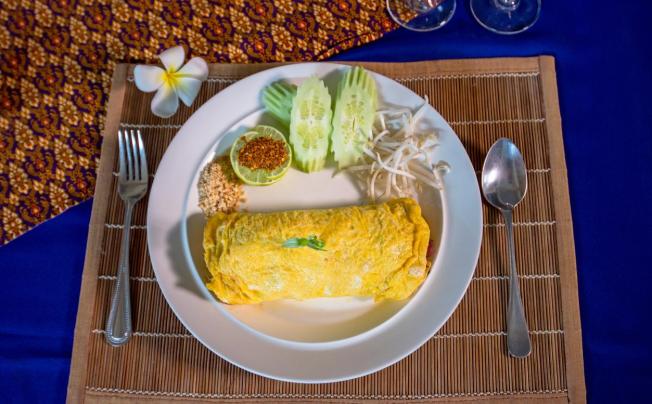 Фото отеля LANTA PURA BEACH RESORT