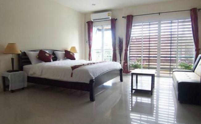 Фото отеля Phuket Fly Guesthouse & Resort