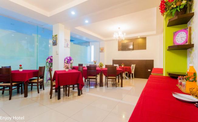 Фото отеля Enjoy Hotel
