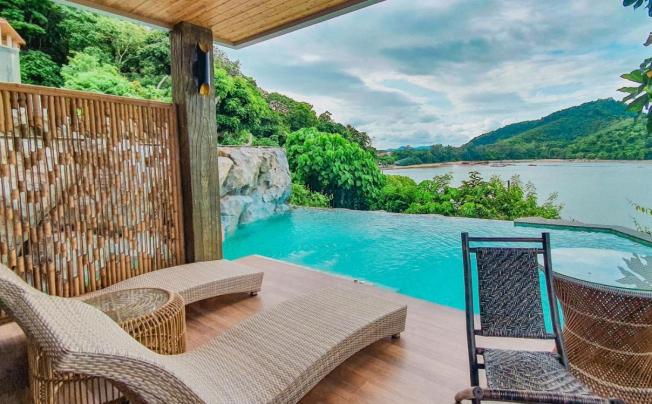 Фото отеля Sinae Phuket Luxury Hotel