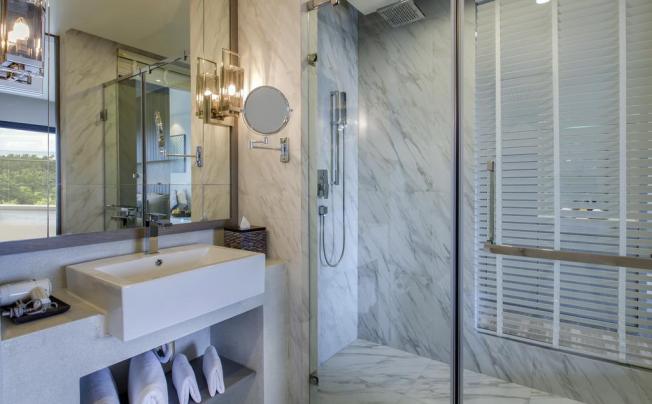 Фото отеля Ikon Phuket Hotel