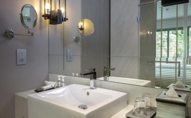 Фото отеля Ikon Phuket Hotel