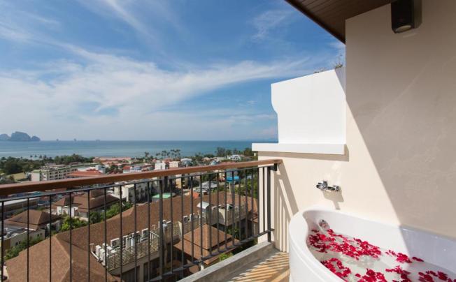 Фото отеля Avani Aonang Cliff Krabi Resort