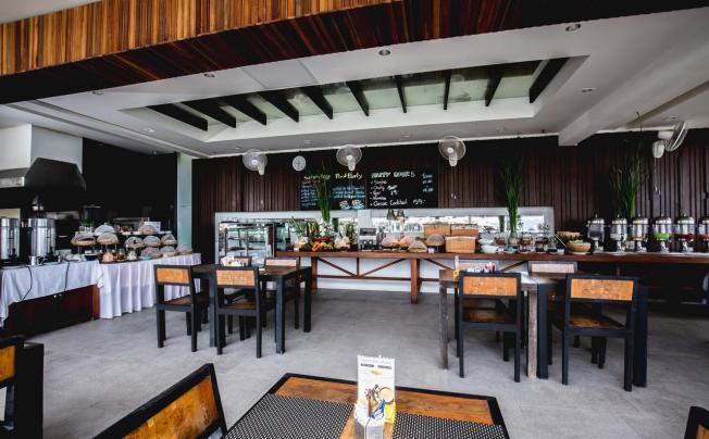 Фото отеля KC BEACH CLUB HOTEL & POOL VILLAS 