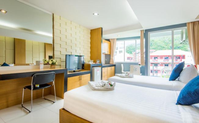 Фото отеля Hallo Patong Hotel