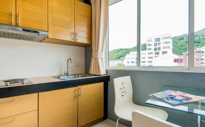 Фото отеля Hallo Patong Hotel