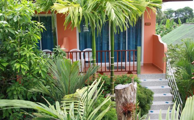 Фото отеля BAAN VANIDA GARDEN RESORT