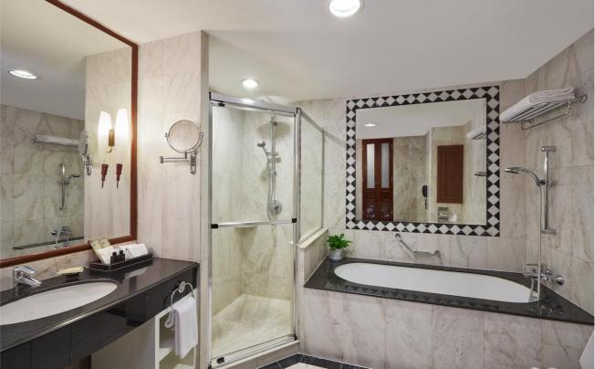 Фото отеля The Davis Bangkok 