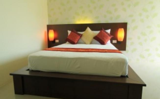 Фото отеля Patong City hotel