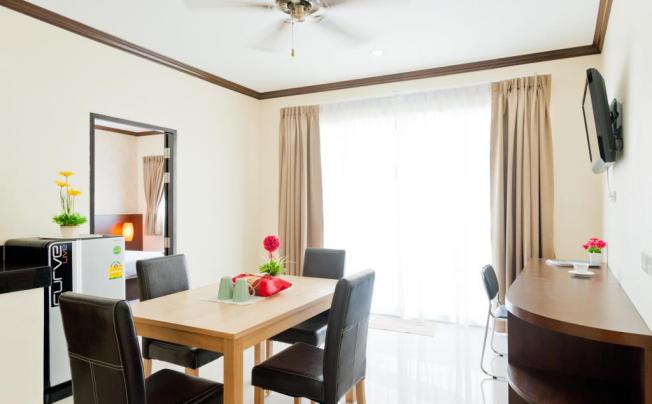 Фото отеля Patong City hotel