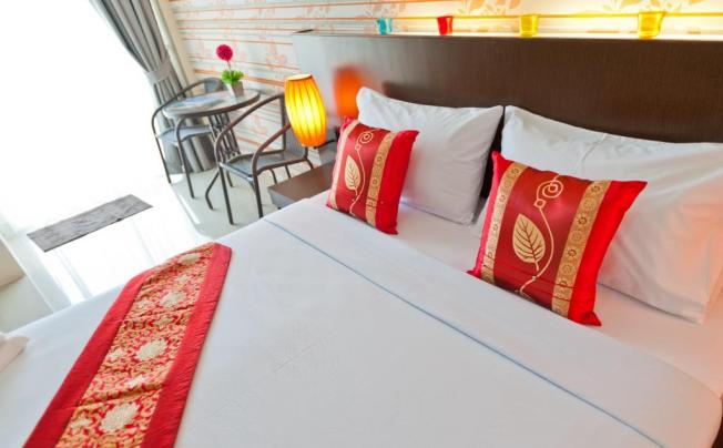 Фото отеля Patong City hotel
