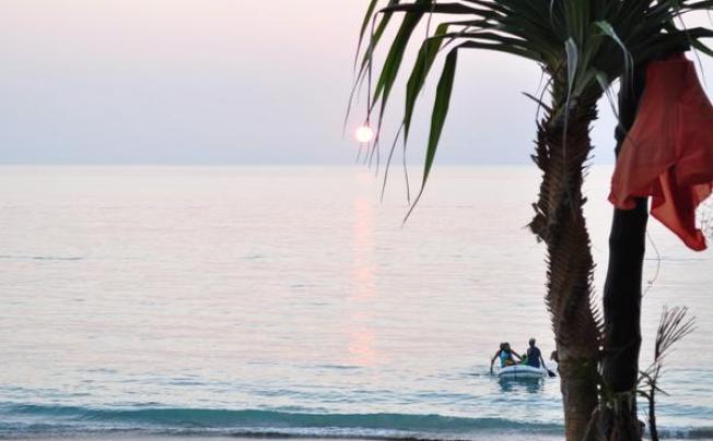 Фото отеля LANTA SEAFRONT RESORT
