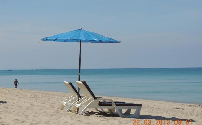 Фото отеля LANTA SEAFRONT RESORT