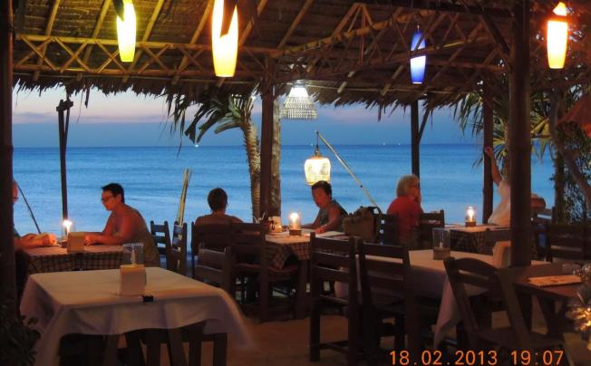 Фото отеля LANTA SEAFRONT RESORT