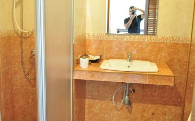 Фото отеля LANTA SEAFRONT RESORT