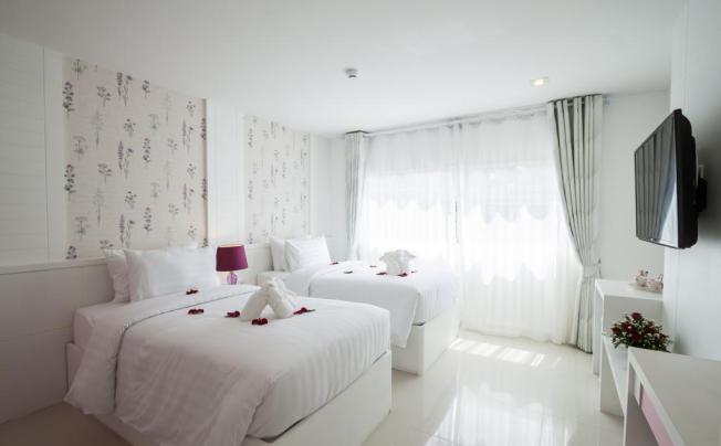 Фото отеля TUANA PATONG HOLIDAY HOTEL