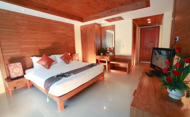 Фото отеля Honey Resort Kata